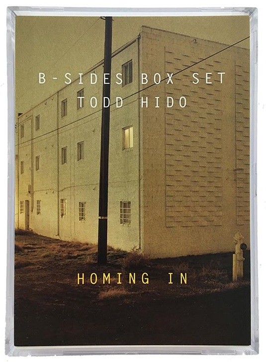数量は多い  homing-in-signed.jpg アート・デザイン・音楽