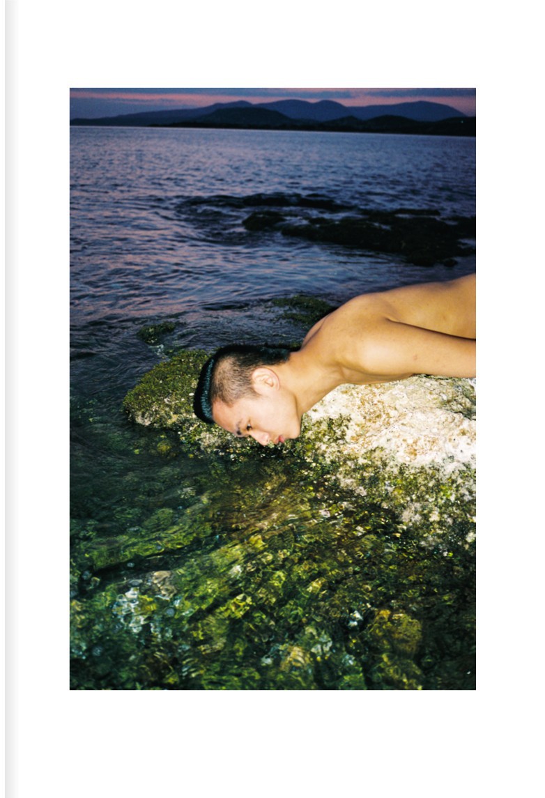 ATHENS LOVE by Ren Hang レン・ハン ATHENS LOVE by Ren Hang – twelvebooks
